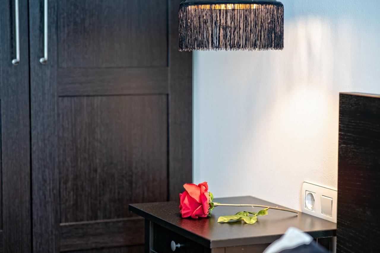 Cálido apartamento con piscina en Barcelona Ripollet Esterno foto